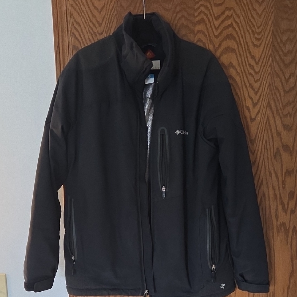 Columbia Men's Black Softshell Jacket